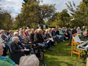 Mehr über den Artikel erfahren Gartengottes- dienst in Nette